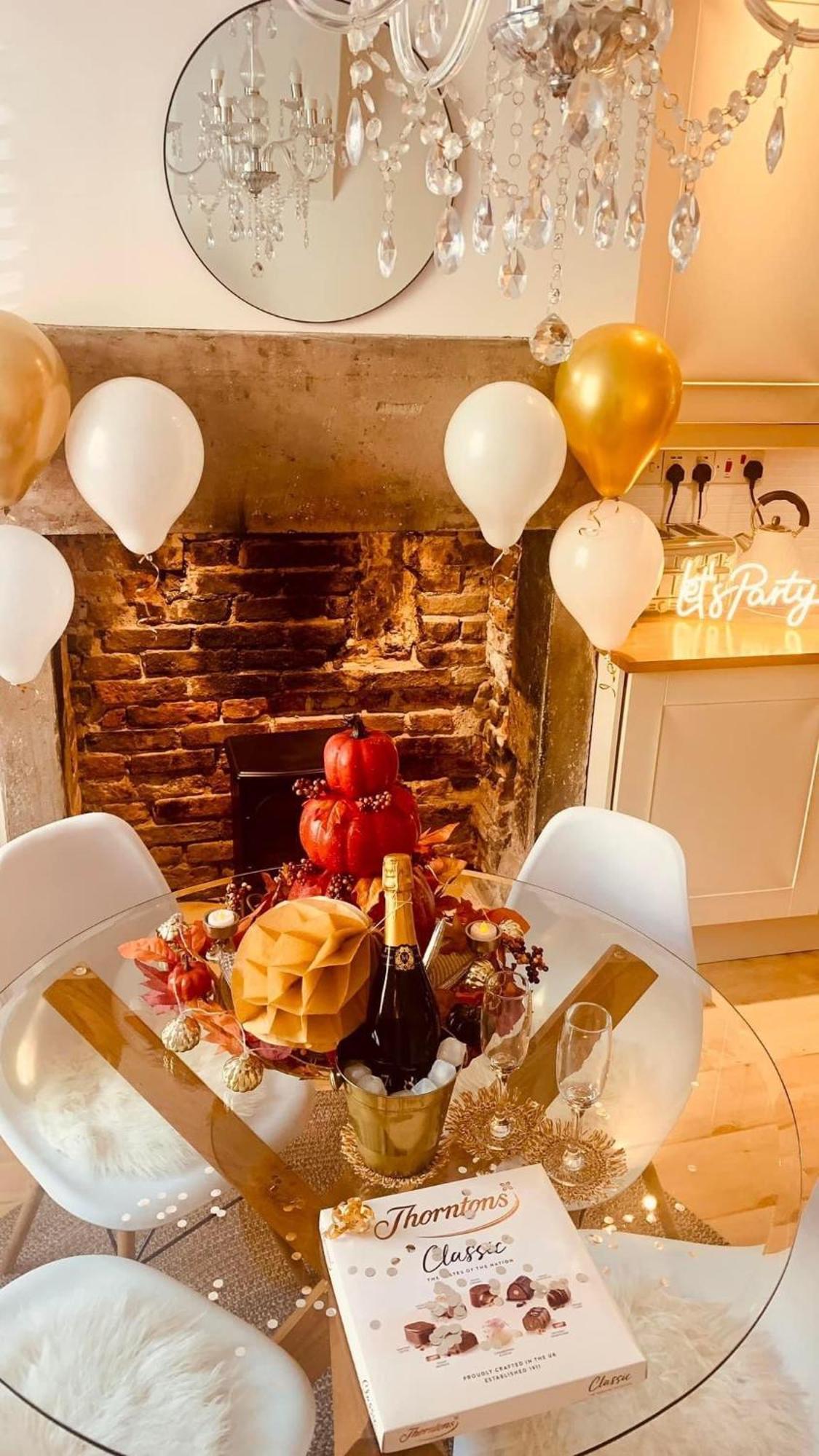 The Tenth House, Grade II Listed Georgian Town House, Wirksworth, Derbyshire, Peak District Cottage, Sleeps 4 Экстерьер фото